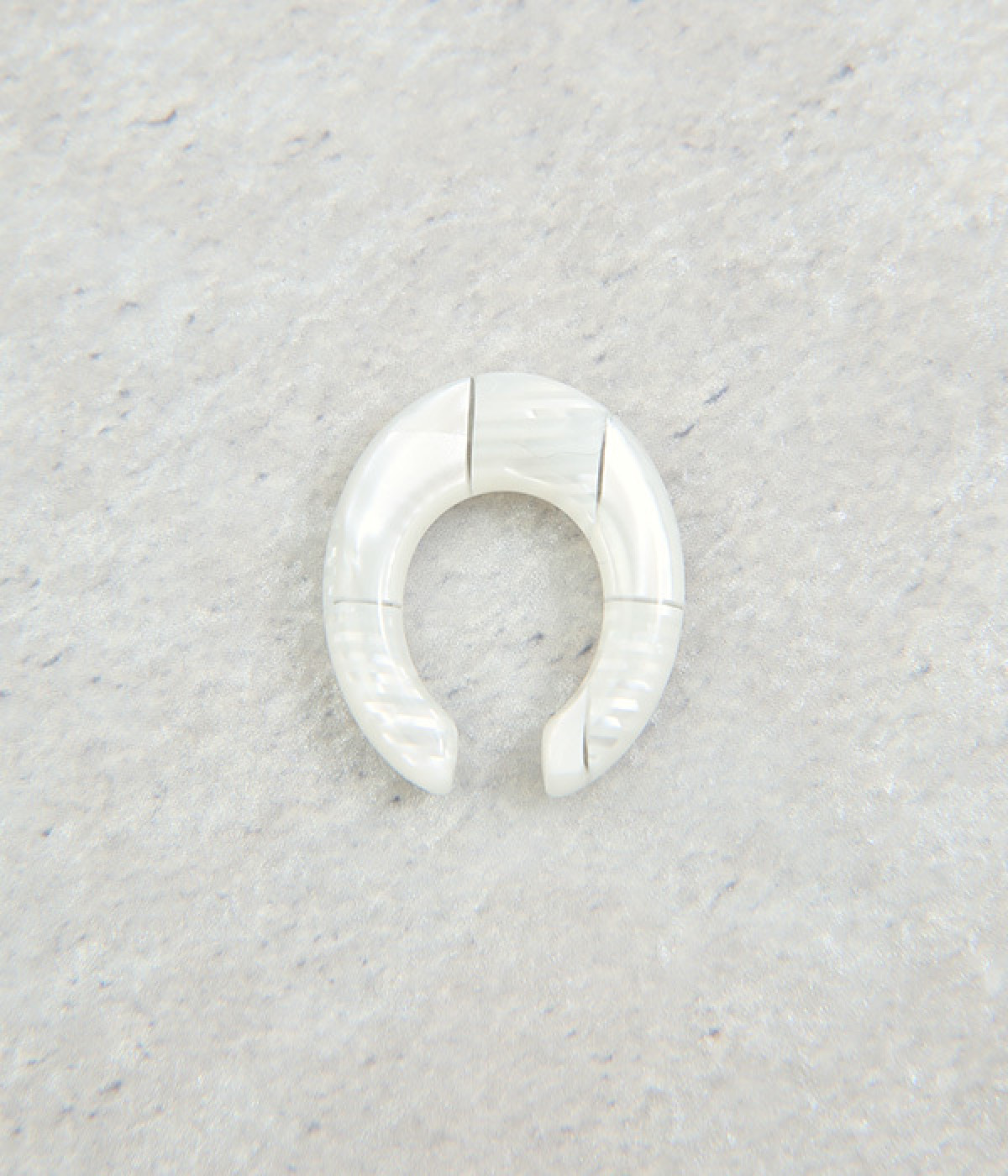 EAR　CUFF　Sサイズ(ミルキーホワイト-ONESIZE)