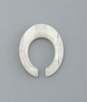 EAR　CUFF　Mサイズ(ミルキーホワイト-ONESIZE)