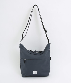 Lucas　ワイドジップショルダーバッグ(ダークサファイア-ONESIZE)