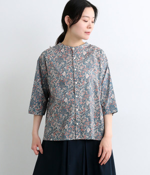 リバティプリントタナローン2wayタックシャツ(アークティックブルー-ONESIZE)