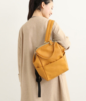 合皮ドット　がま口リュック(イエロー-ONESIZE)