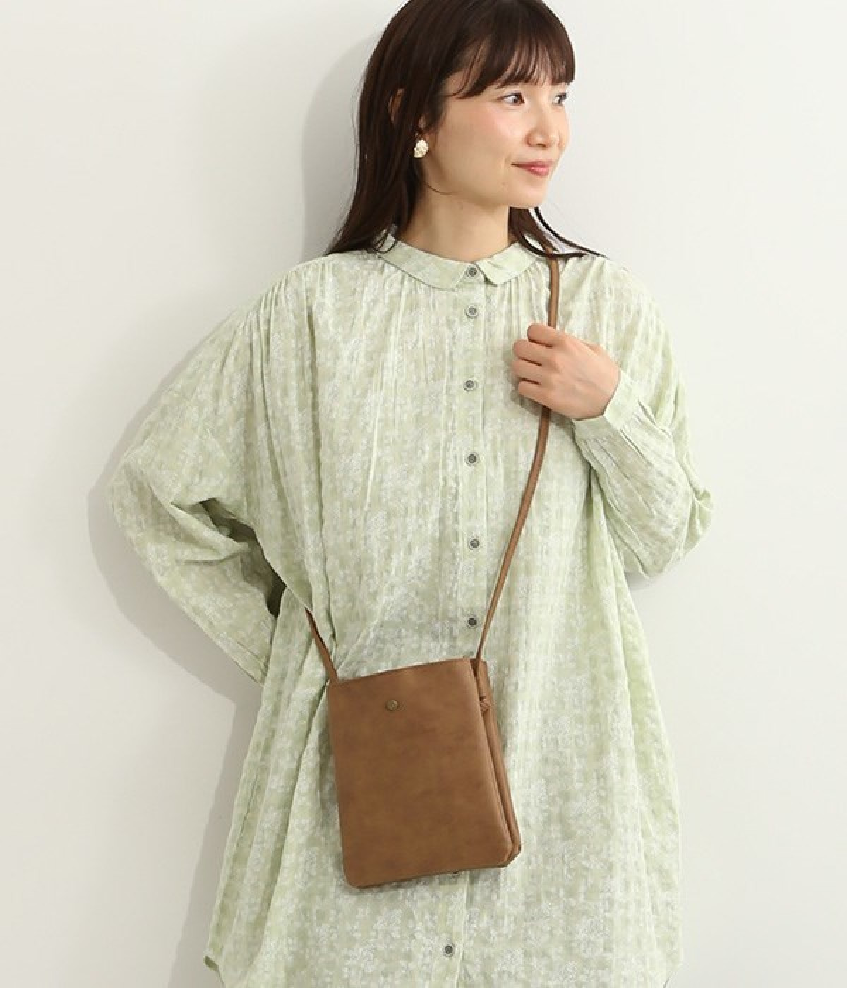 マット合皮アオリ　ショルダー(ブラウン-ONESIZE)