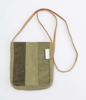 コーデュロイパッチワークショルダーバッグ(カーキ-ONESIZE)