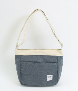 リサイクル帆布　スクエアショルダーバッグ