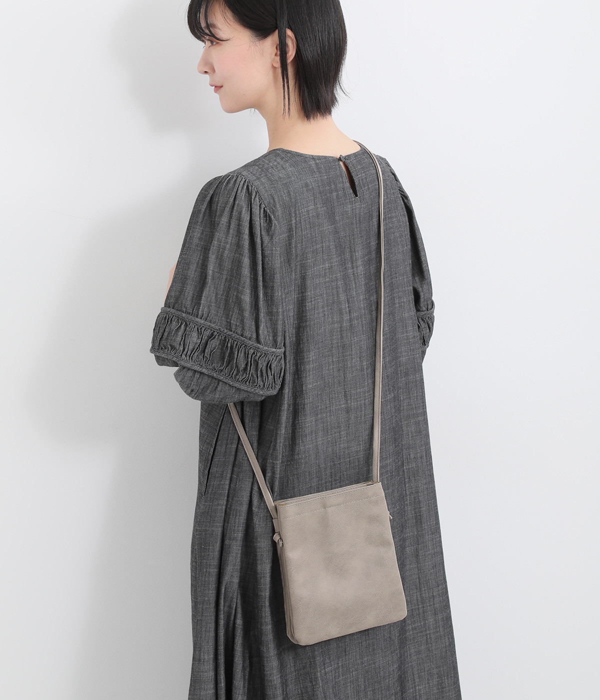 カラー合皮　スクエアショルダー(グレージュ-ONESIZE)