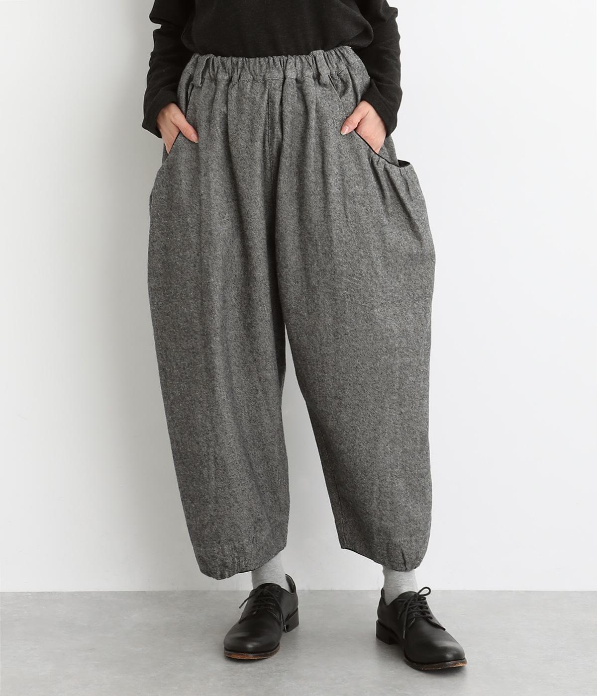 コットンリネン先染めツイル起毛　サイドポケットテーパードパンツ(ブラック×キナリ-F)