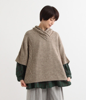 ケーブルデザインニットプルオーバー（ベージュ・ONESIZE）