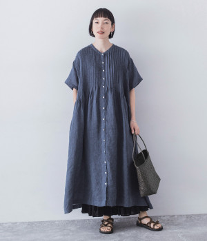 リネンシャンブレー　前ピンタックワンピース