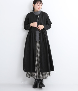 多ボタン比翼あきワンピース(ブラック-ONESIZE)