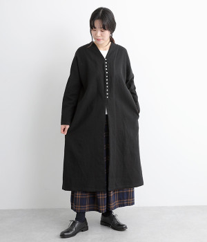 コットンリネンダブルガーゼ　多ボタン羽織(ブラック-ONESIZE)