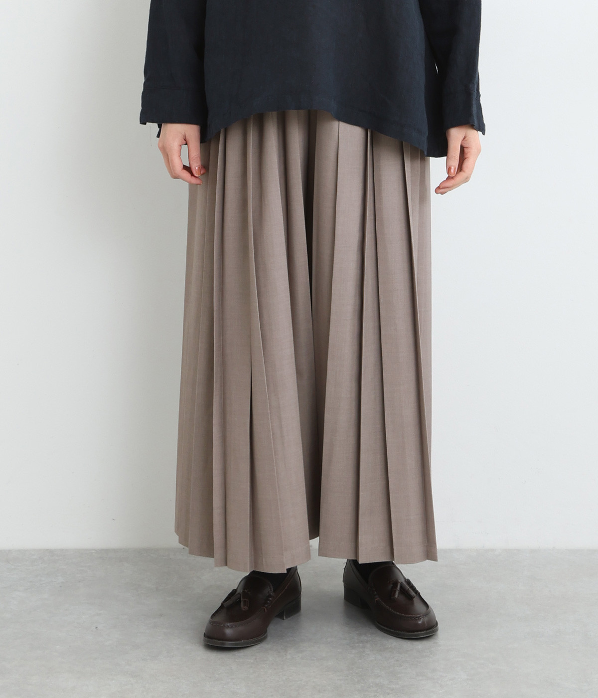プリーツワイドパンツ(グレージュ-ONESIZE)