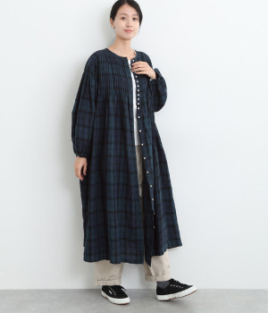 多ボタン比翼ピンタックボリュームワンピース(ネイビーチェック-ONESIZE)