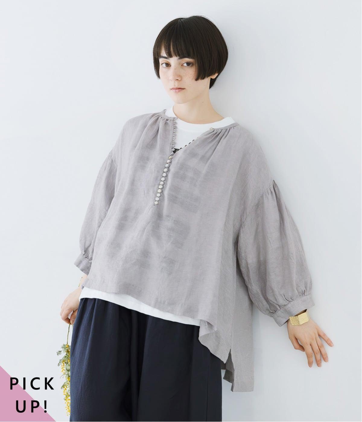 リネンシャンブレー　多ボタンふんわりブラウス