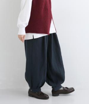9番手リネン裾タックパンツ（ネイビー・F）