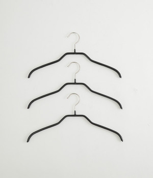 シルエット36 滑り落ちないハンガー3本セット(ブラック-ONESIZE)