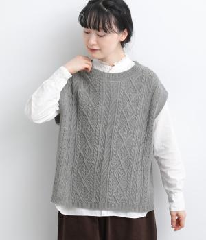 重ねて楽しむケーブルニットベスト（杢グレー・L）