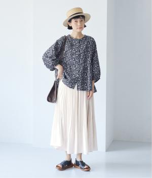 アンティークサテン消しプリーツスカート(オフホワイト-ONESIZE)