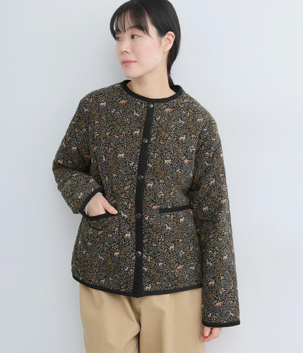 LIBERTYコーデュロイキルティングノーカラージャケット(ブラック/AnimalForest-F)