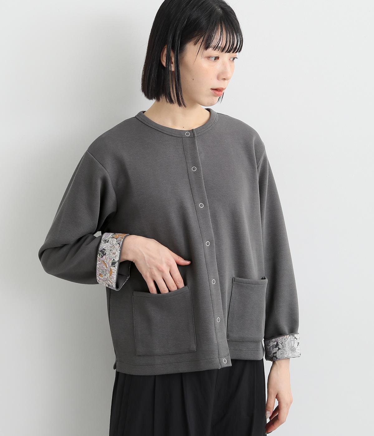 カノコポンチリバティ使いカーディガン(チャコール×Blackburn-F)