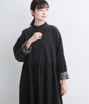 細コール袖裏LIBERTYギャザーワンピース(ブラック-F)