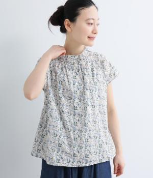 リバティタナローン2wayゴムシャーリングフレンチスリーブブラウス(オフホワイト-F)