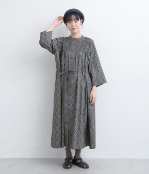 花柄プリント胸シャーリングワンピース(グレー×ネイビー-F)