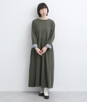 シルケット天竺袖裏LIBERTYウエストギャザーワンピース(チャコール×StrawberryThief-F)