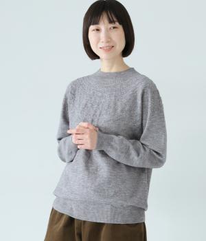 ホールガーメント求心柄ニット