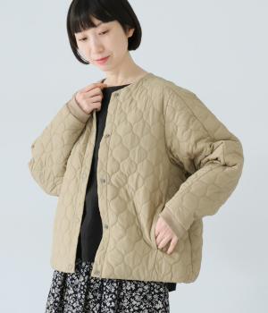 中綿キルト裾ギャザーノーカラーブルゾン(ベージュ-ONESIZE)