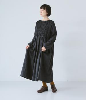 コットンビエラピンタックワンピース(チャコール-F)