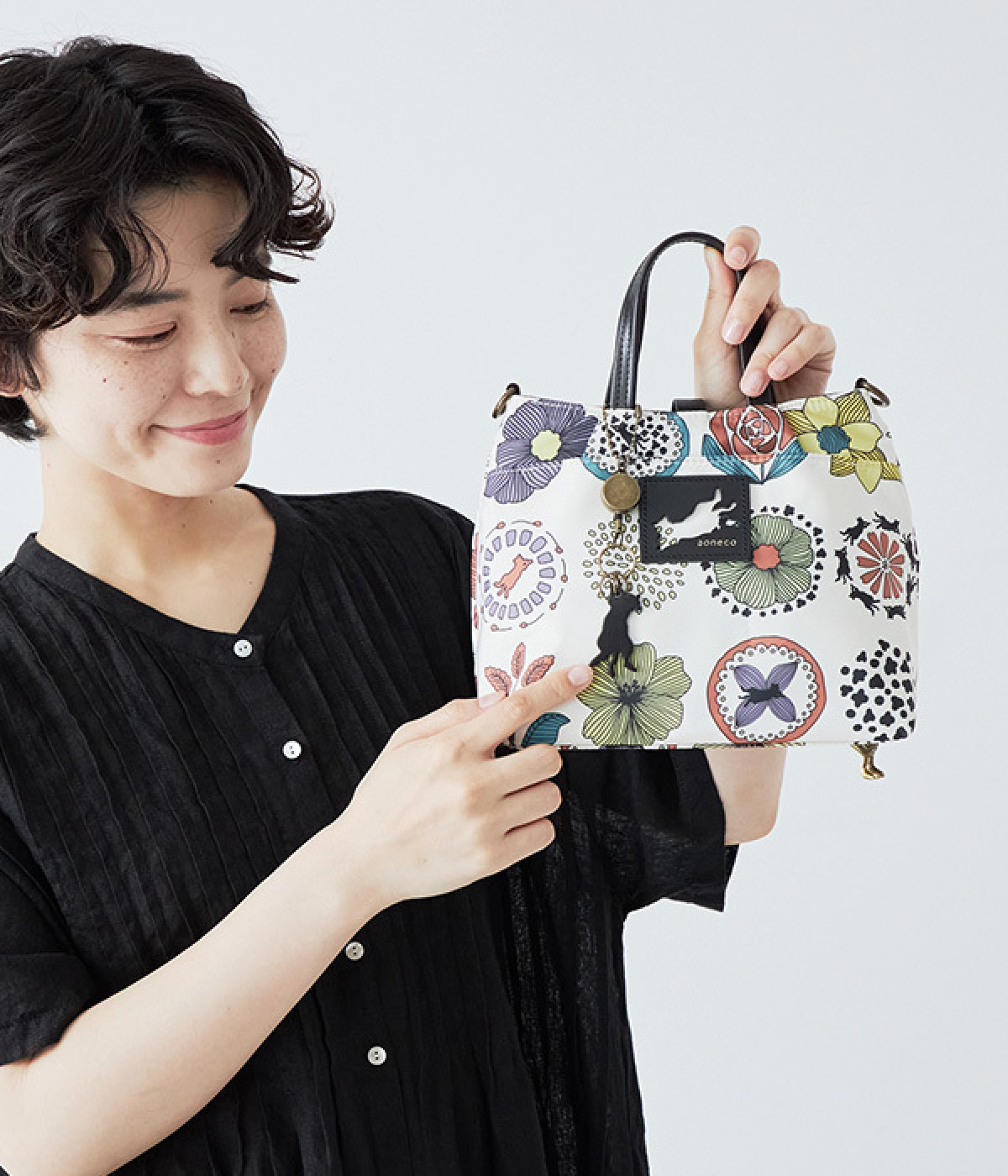 ネコ足　2wayショルダーバッグ(ホワイト-ONESIZE)