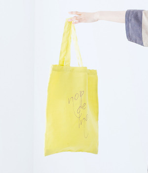 Laukkuラミーレーヨン書き文字ロゴバッグ(イエロー-ONESIZE)