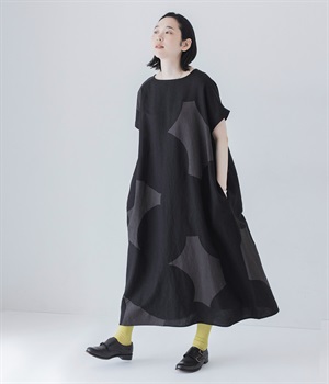 Cornetリネンレーヨンもくもくプリント2wayワンピース(ブラック-ONESIZE)