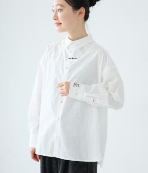 タイプライターロゴ刺繍シャツ(オフホワイト-F)