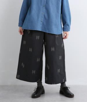グログラン刺繍クロップドパンツ(ブラック-F)