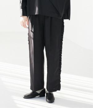 サイドフリルセンタープレスクロップドパンツ