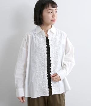 タイプライターフロント刺繍オーバーサイズシャツ(オフホワイト-F)