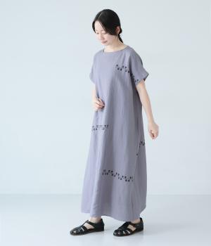 リネンレーヨンライン刺繍2wayワンピース(ライトブルー-F)