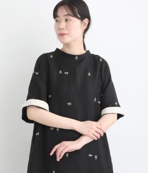 リネンレーヨン刺繍フレアースリーブワンピース(ブラック-F)