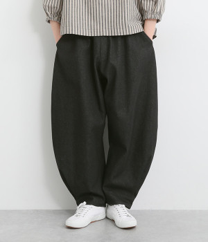 ヘムタックカーブパンツ(ブラック-1)