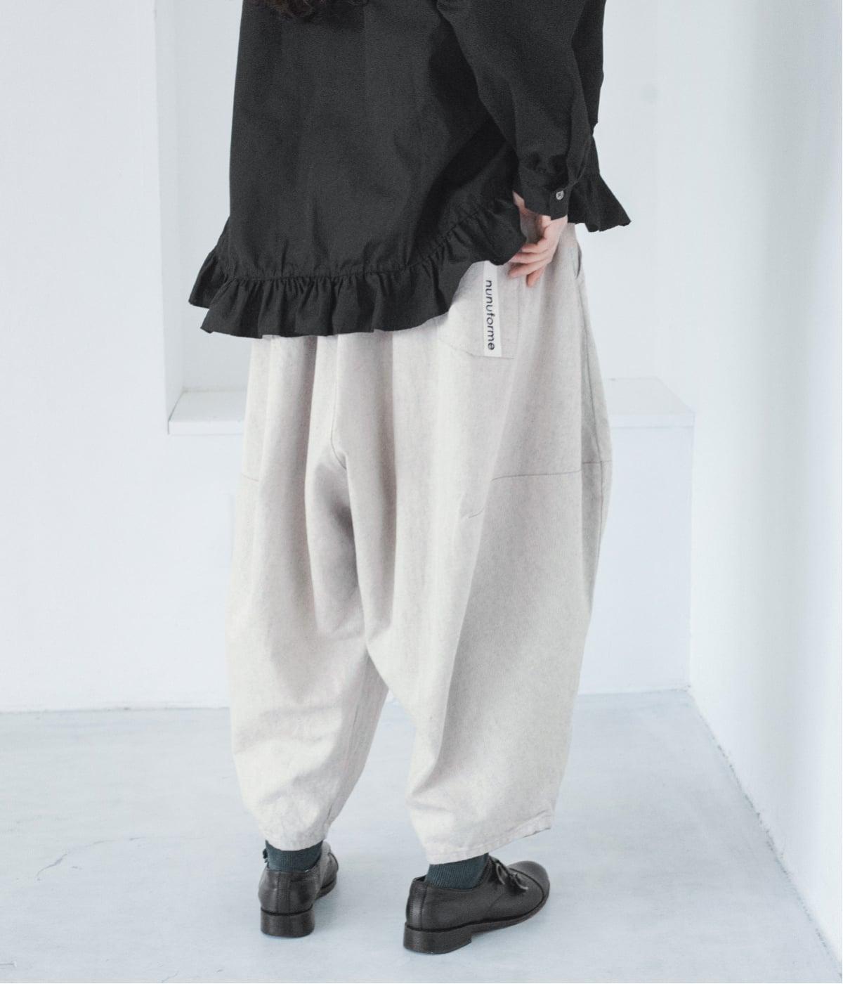 ヌヌフォルム　nunuforme 白黒ポインテッドパンツ　サイズ2 コットン白黒デニムポインテッドデニムパンツ｜nunuforme