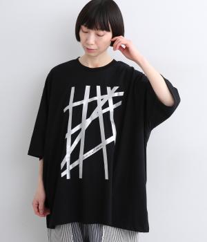 ラインプリントTシャツ