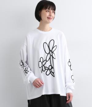 フラワープリントTシャツ