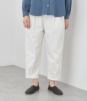 ストレッチツイル 裾タックパンツ(オフホワイト-ONESIZE)