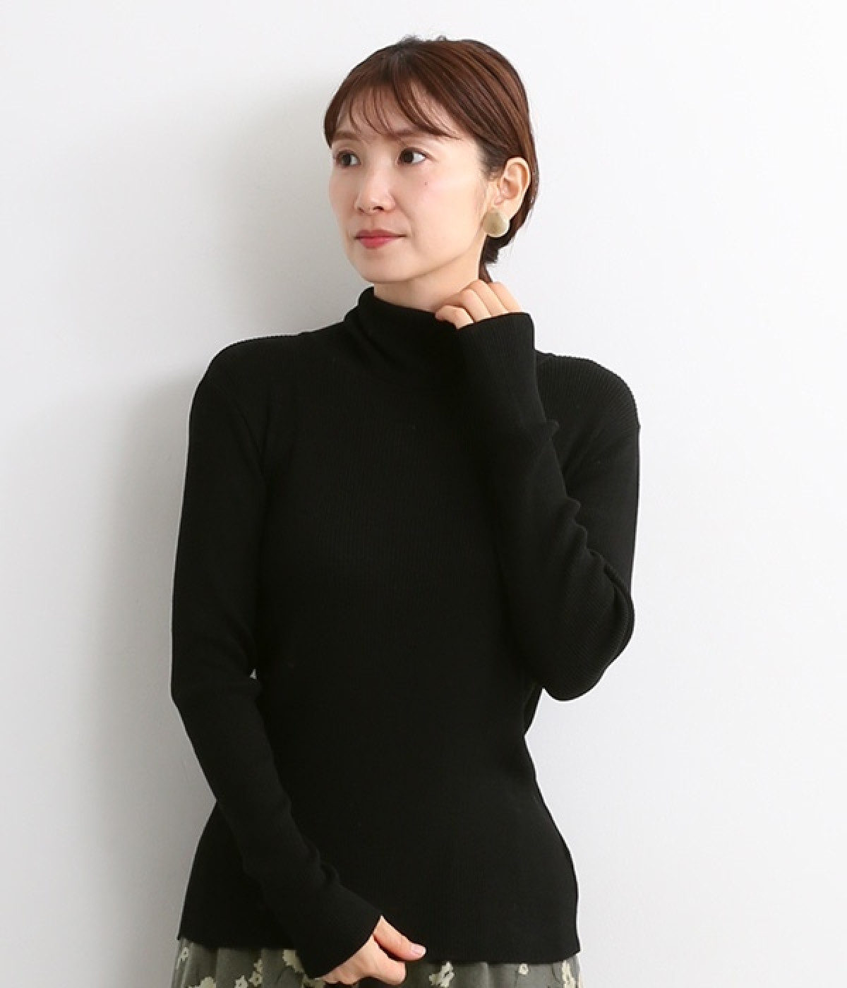 コットンレーヨンシルクタートルネックプルオーバー(ブラック-ONESIZE)