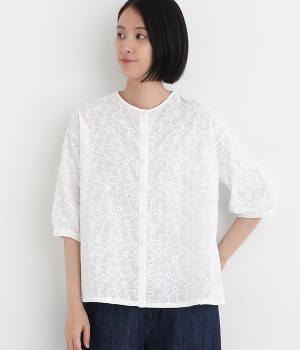 カットワーク総刺繍　ショート丈アウター(アイボリー-ONESIZE)