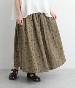 先染めコットン 9分丈総柄刺繍スカート(カーキ-ONESIZE)