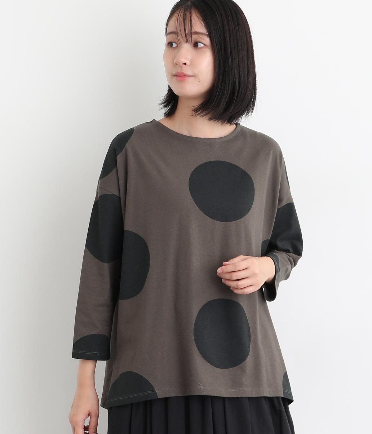 コットン天竺ドットプリント7分袖ゆったりＴシャツ(チャコール-F)