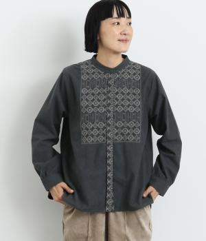 コットンフランネル配色パネル刺繍ブラウス