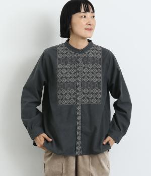 コットンフランネル配色パネル刺繍ブラウス(チャコール-F)